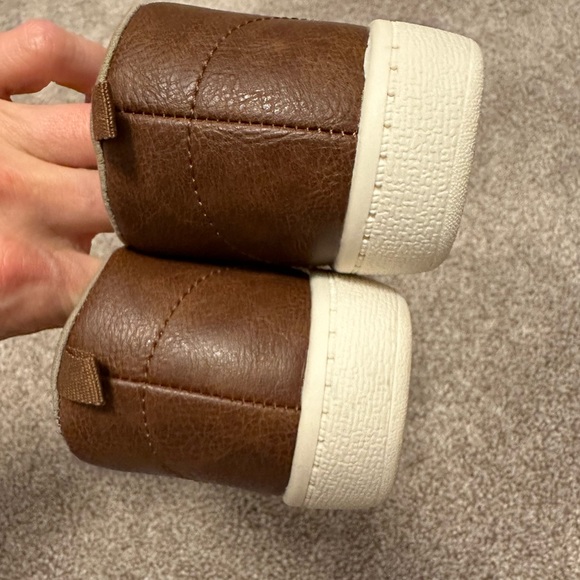 Carters brown slip on boots size 9 - Picture 4 of 11